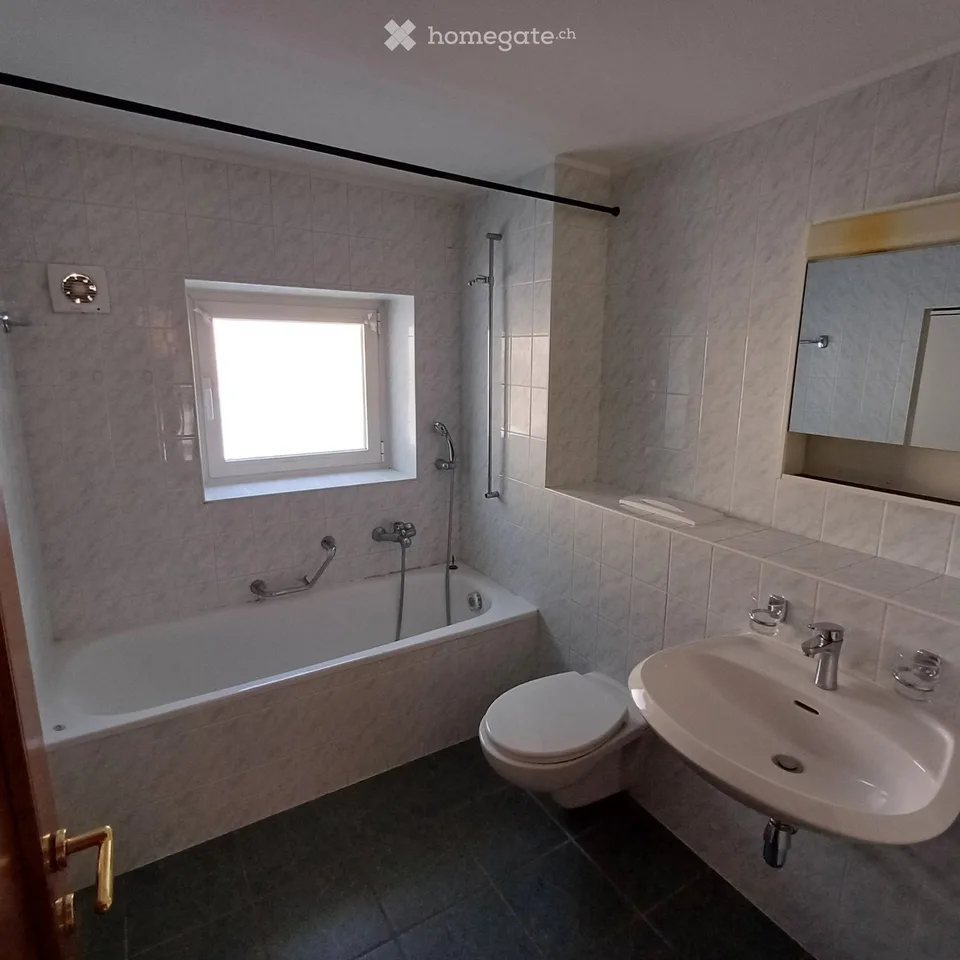 Appartement spacieux de 3,5 pièces à louer à Rodi