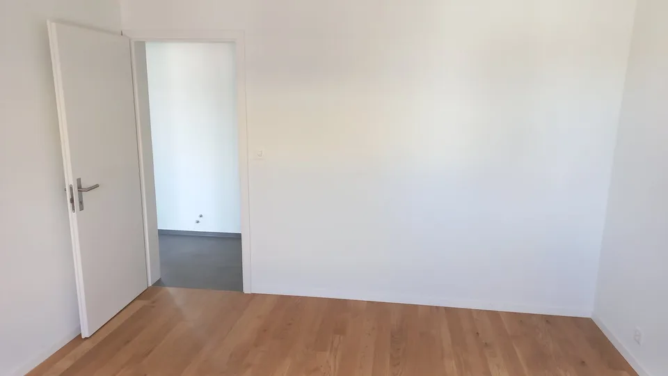 sanierte 2 1/2-Zimmerwohnung im 2. Stock rechts