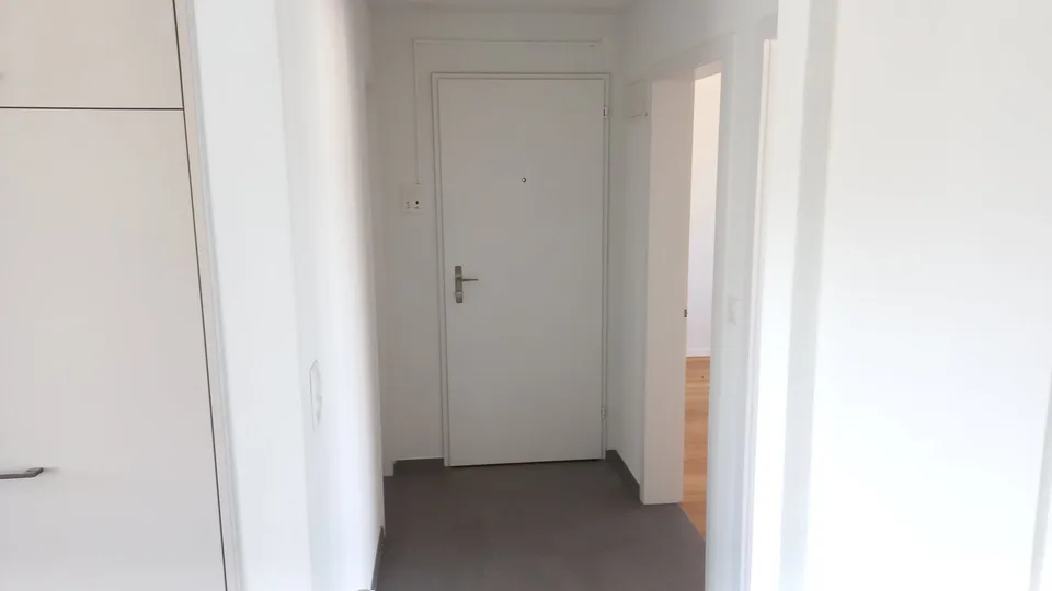 sanierte 2 1/2-Zimmerwohnung im 2. Stock rechts