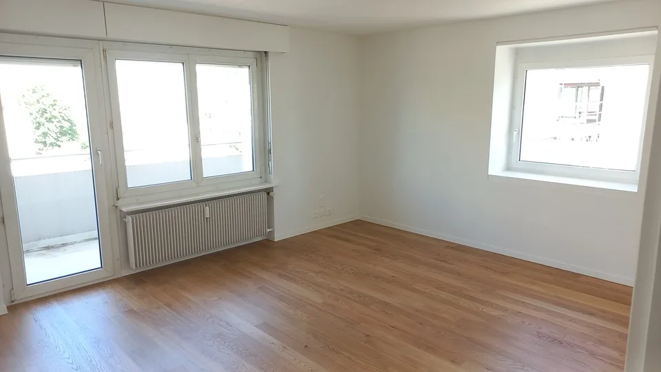 sanierte 2 1/2-Zimmerwohnung im 2. Stock rechts