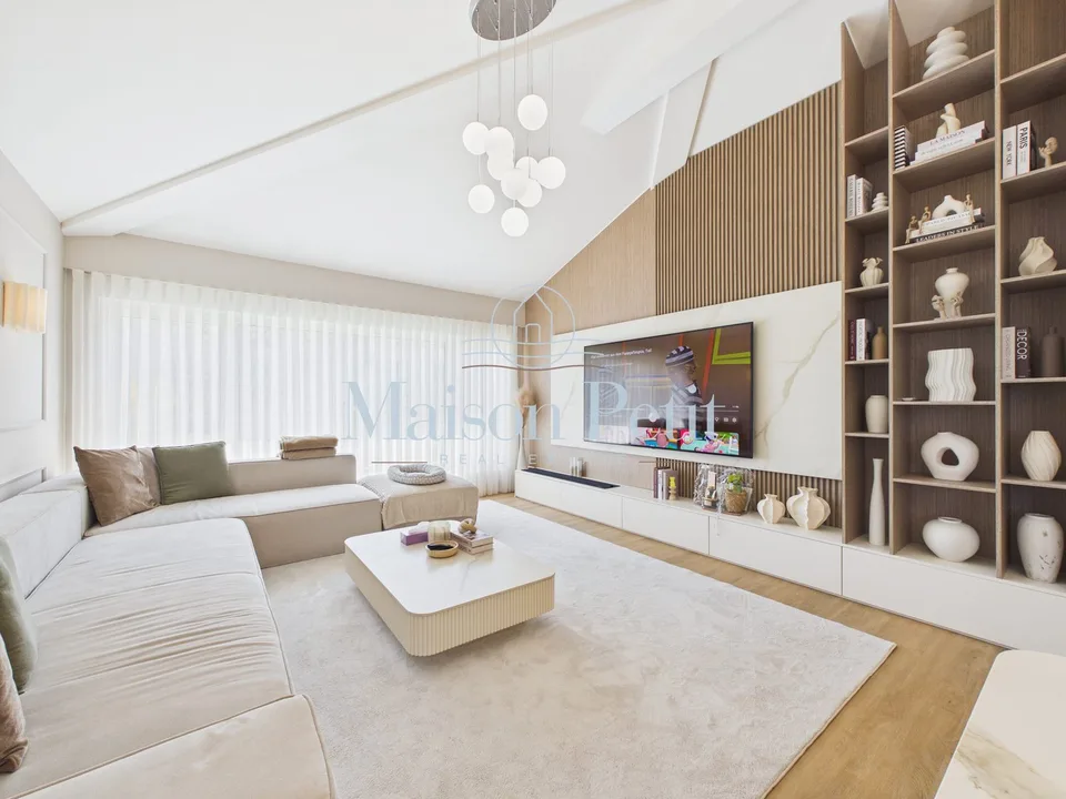 Interior Design trifft Wohngefühl ein Einfamilienhaus, das innen wie aussen begeistert