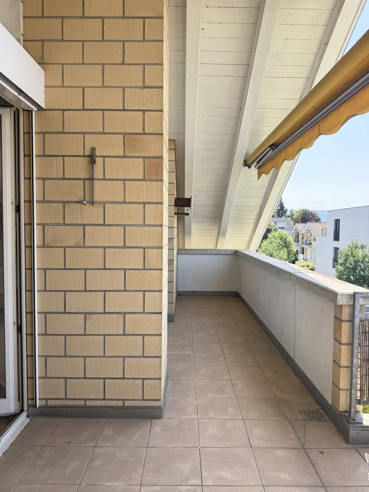Charmante Dachwohnung an stadtnaher und sonniger Lage!