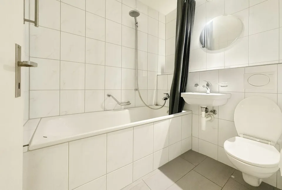 Over CHF 2,000.- monthly net cash flow: Fully rented 4½-room apartment with 5% gross return (building right)