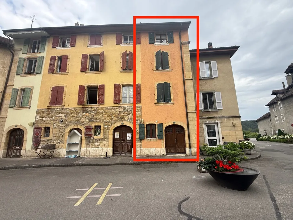 Maison de caractère dans le Bourg du Landeron - A rénover
