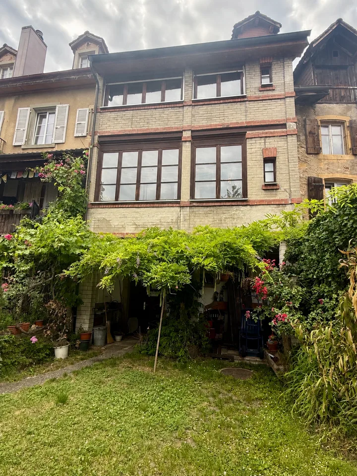 Maison de caractère dans le Bourg du Landeron - A rénover