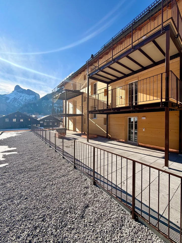 Charmante 3.5-Zimmer-Wohnung mit Balkon und herrlicher Aussicht in Kandersteg