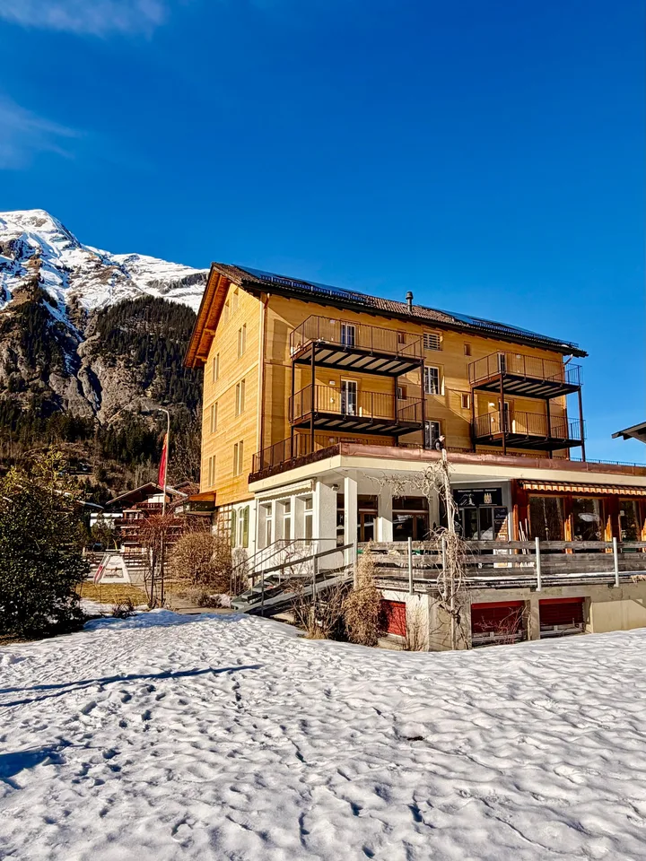 Charmante 3.5-Zimmer-Wohnung mit Balkon und herrlicher Aussicht in Kandersteg