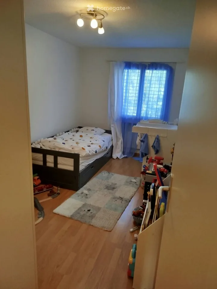 Appartement lumineux 4.5 pièces avec balcon à Bülach – disponible à partir d'octobre 2026