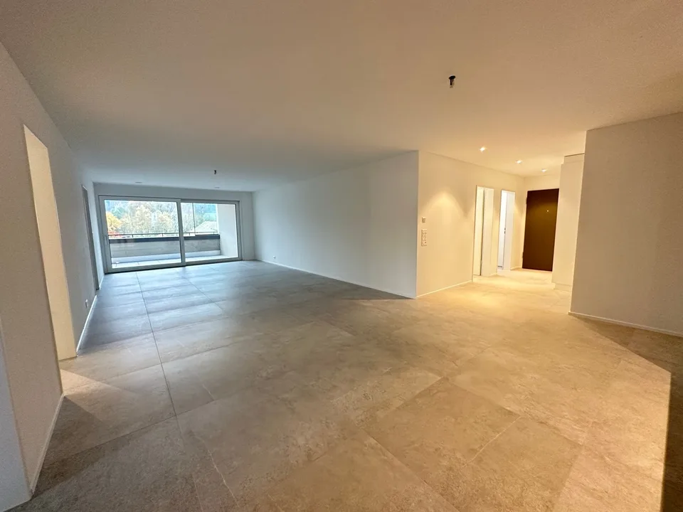 Vivere in modo moderno a Zwingen – Appartamento nuovo di 4.5 locali di alta qualità con balcone