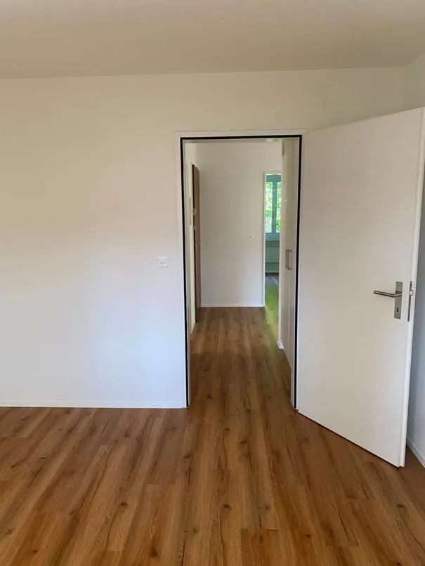 Casa con 8 unità in vendita a Fahrwangen