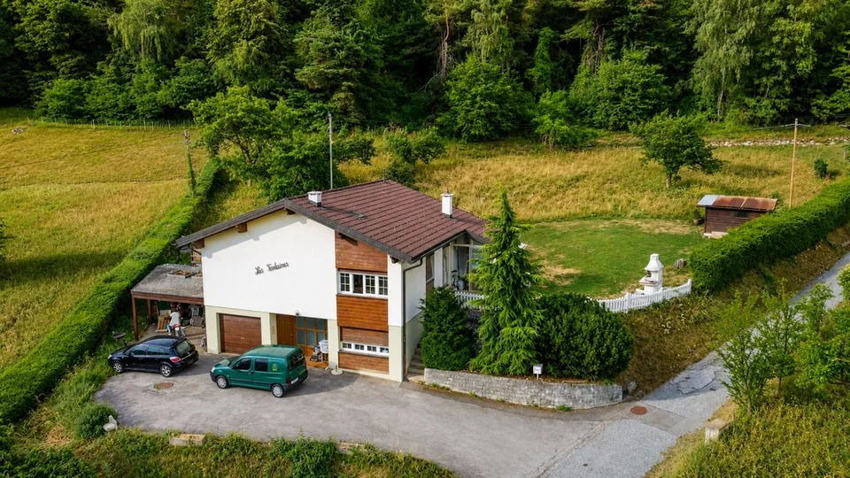 Sion, villa de 5.5 pièces de 197m2 sur les hauts de Bramois, en pleine nature, garage, couvert
