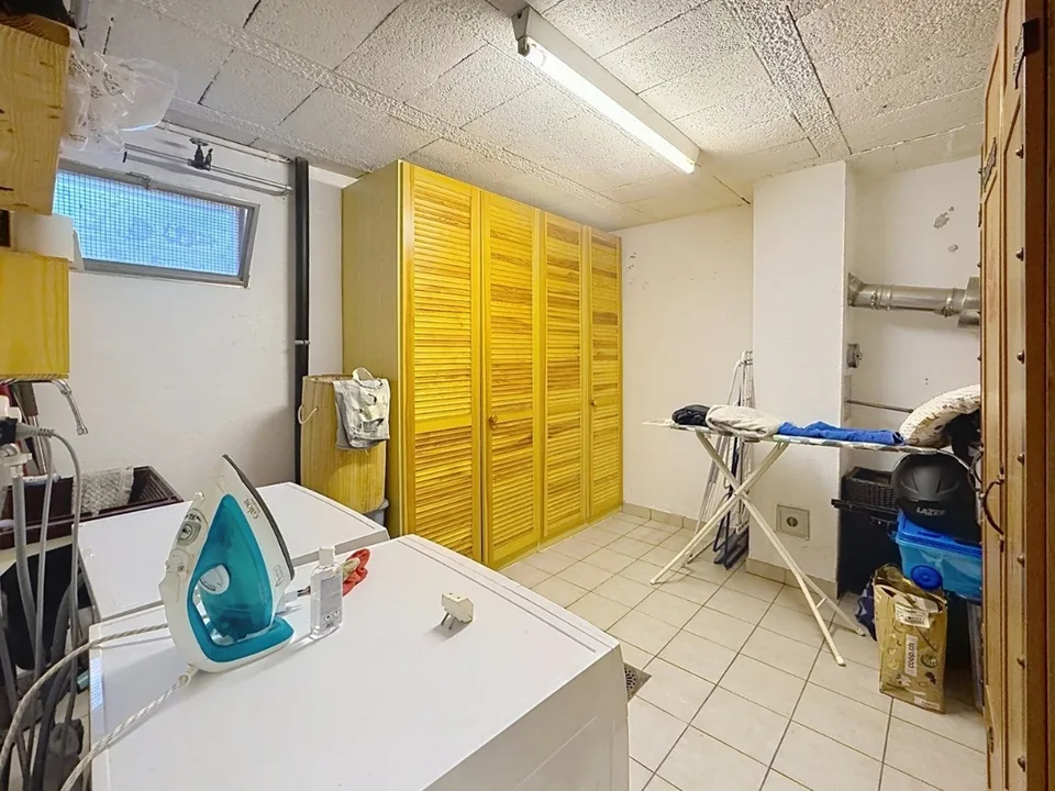 Sion, Villa mit 5.5 Zimmern von 197m2 in den Höhen von Bramois, inmitten der Natur, Garage, überdacht