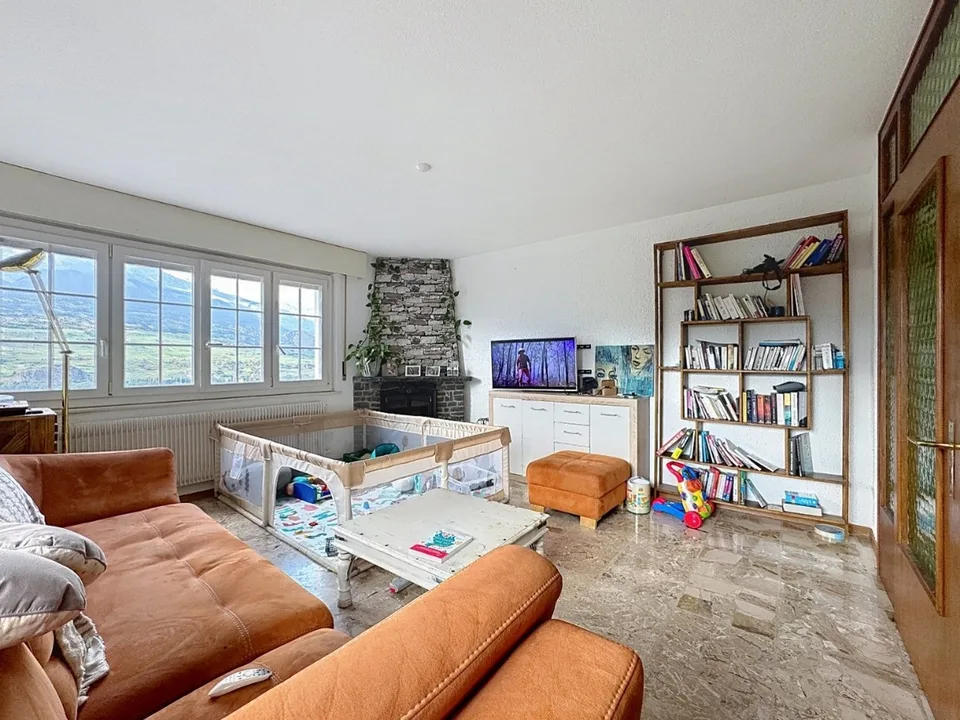 Sion, Villa mit 5.5 Zimmern von 197m2 in den Höhen von Bramois, inmitten der Natur, Garage, überdacht