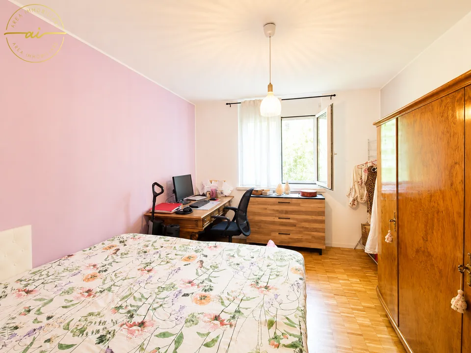 SPAZIOSO 4.5 LOCALI CON BALCONE A MORBIO INFERIORE