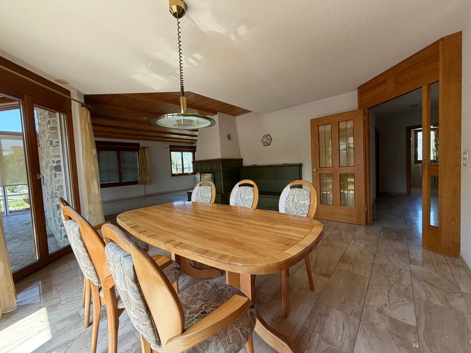 Grosszügiges 4½-Zimmer-Einfamilienhaus mit separater 1½-Zimmer-Einliegerwohnung