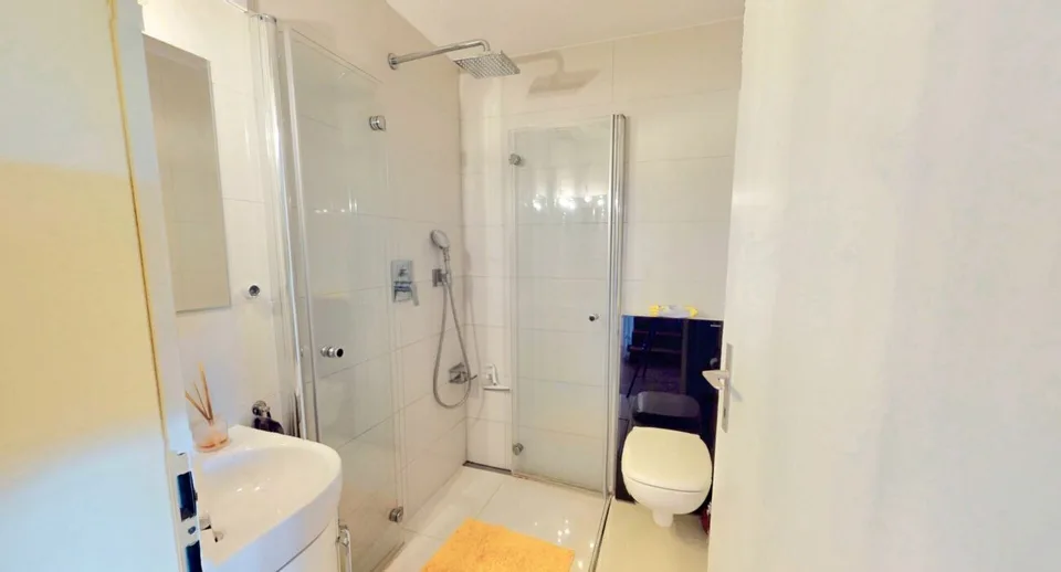 Lusso rinnovato! Maisonette esclusiva con giardino e vista panoramica
