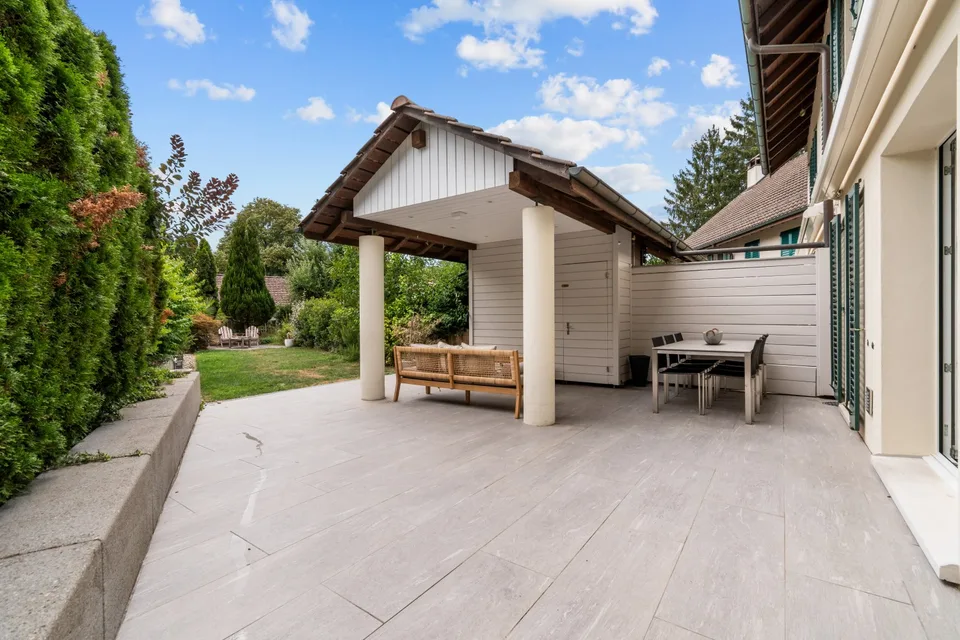 Ihr modernes Familienhaus mit Garten