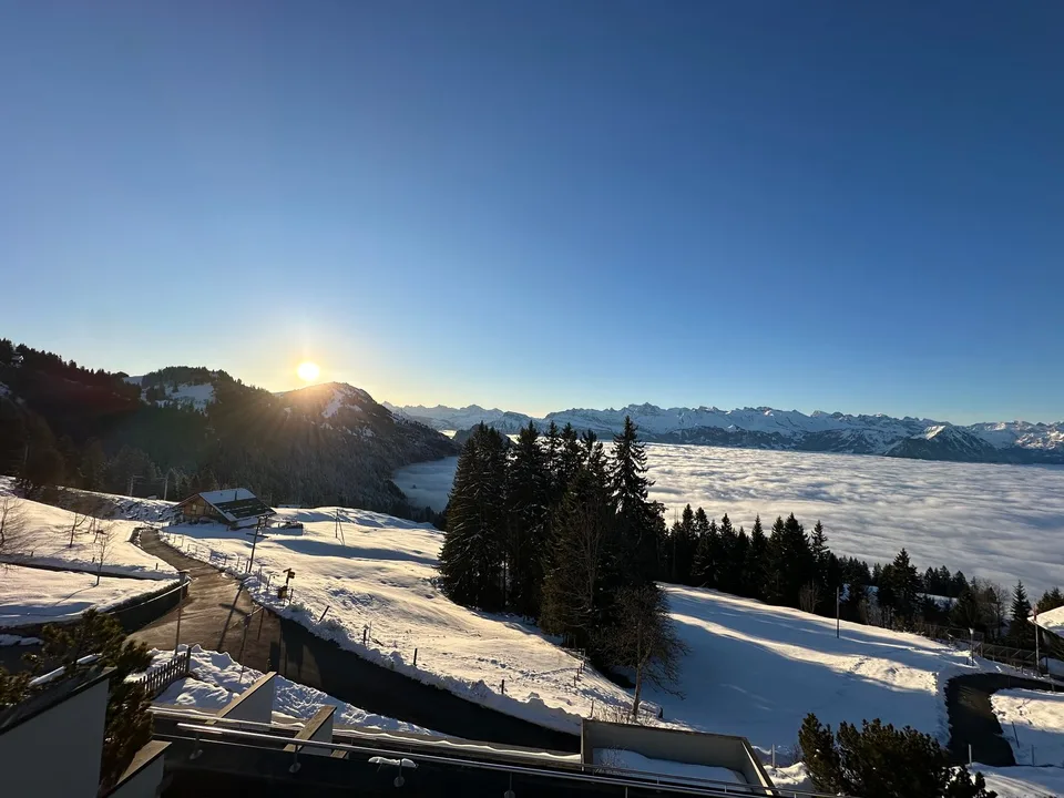 Appartement de rêve de 4,5 pièces à Rigi Kaltbad, fraîchement rénové – avec vue sur le lac, les montagnes et les Alpes
