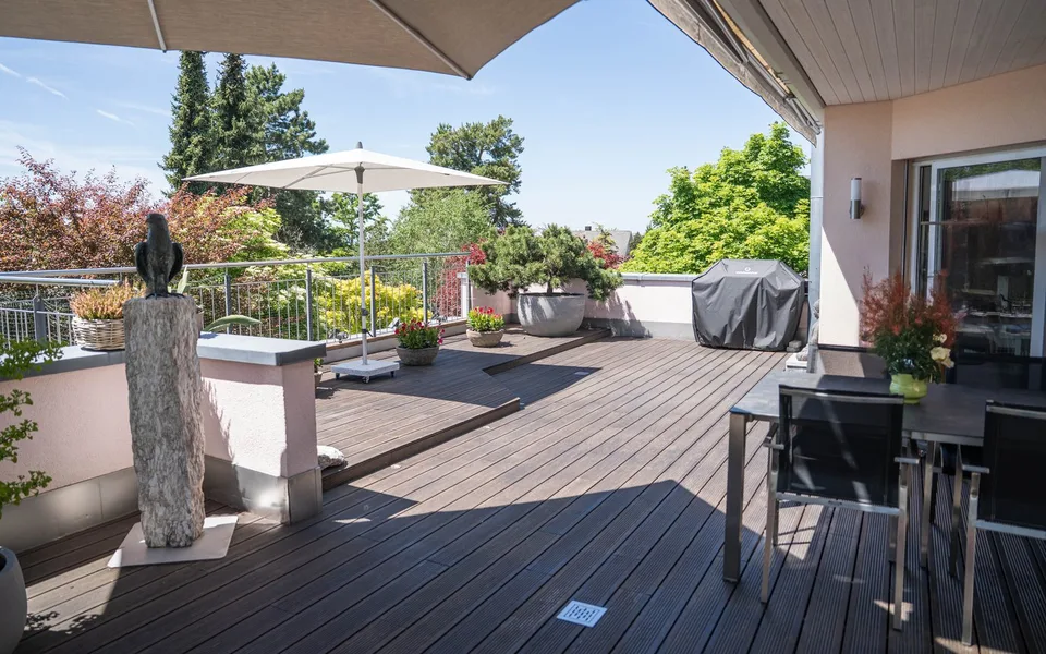 Penthouse-Traum mit Einfamilienhaus-Feeling & grosser Terrasse