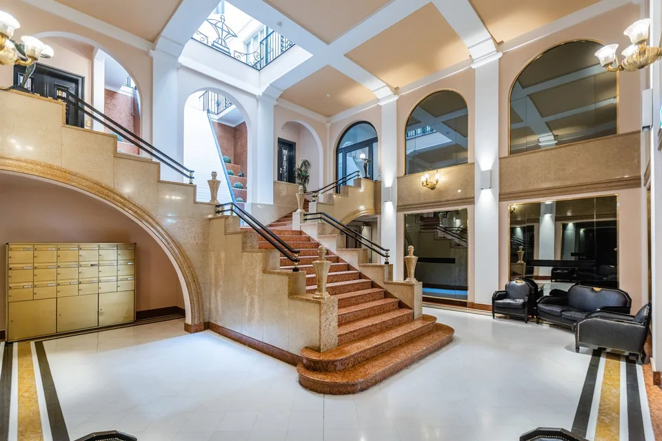 Büro mit Charme, gerade renoviert, im Palazzo Gargantini