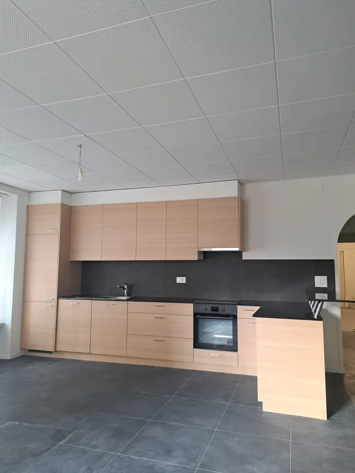 Schönes 4-Zimmer-Apartment im erhöhten Erdgeschoss in Le Locle
