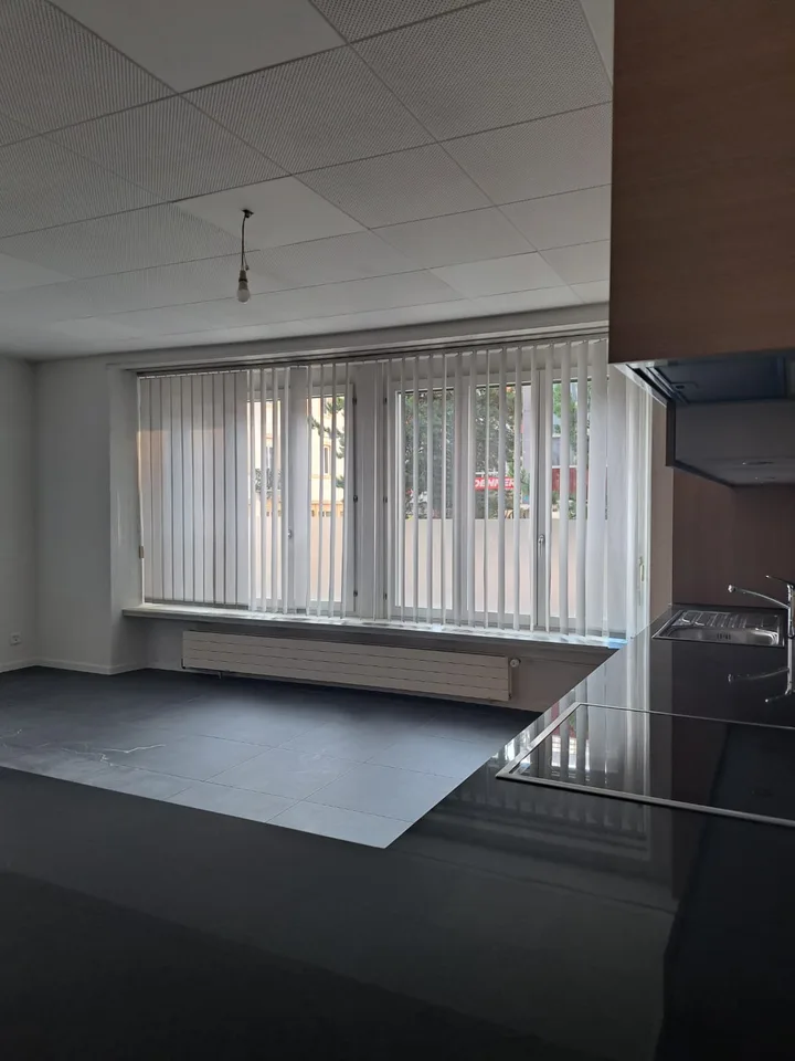 Schönes 4-Zimmer-Apartment im erhöhten Erdgeschoss in Le Locle