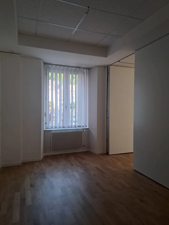 Schönes 4-Zimmer-Apartment im erhöhten Erdgeschoss in Le Locle