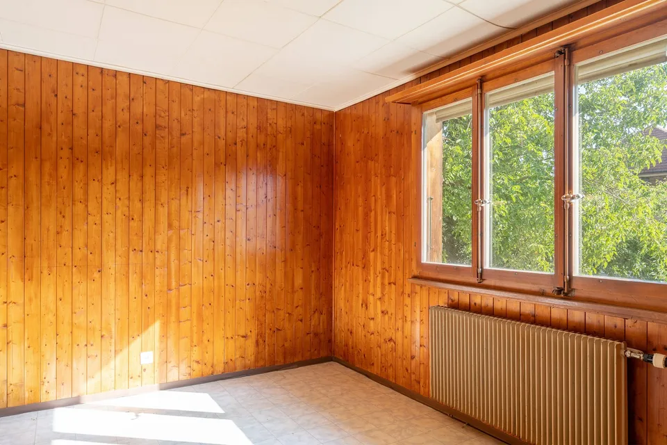 House with large commercial space and great development potential