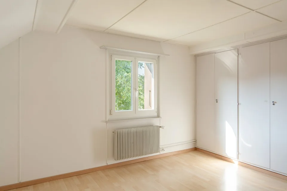 House with large commercial space and great development potential