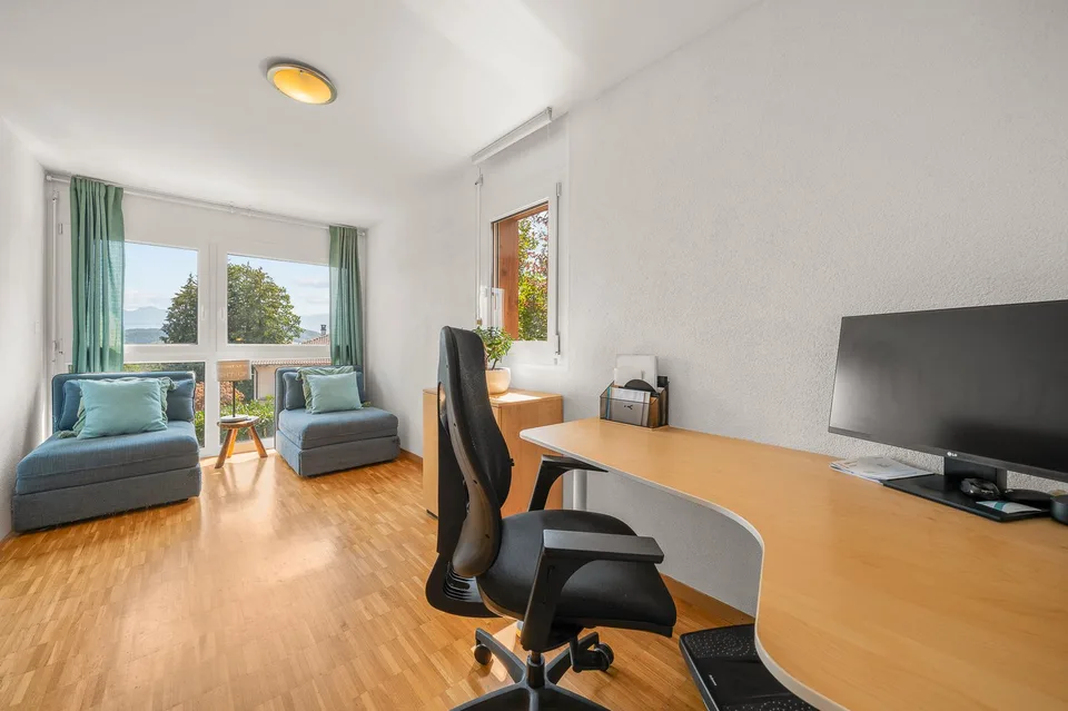 Beautiful semi-detached house with 5.5 rooms - Located 5 minutes walk from amenities and transport