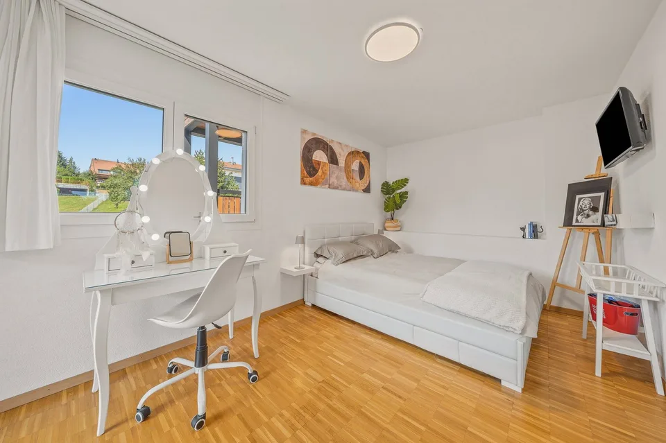 Beautiful semi-detached house with 5.5 rooms - Located 5 minutes walk from amenities and transport