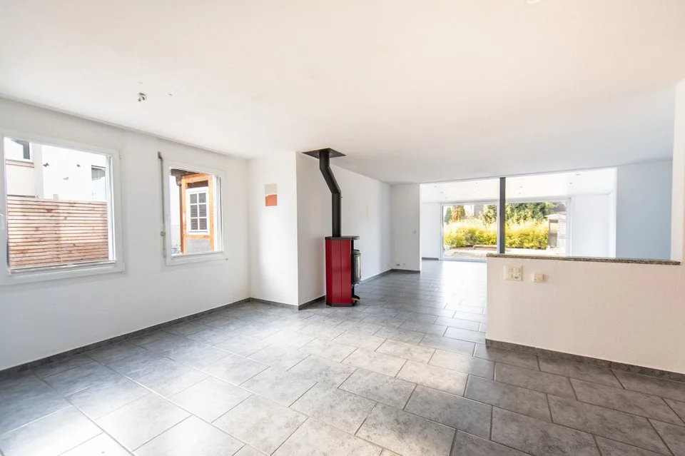 Arrivare e sentirsi a casa: casa semidetached di 6,5 locali in zona residenziale familiare