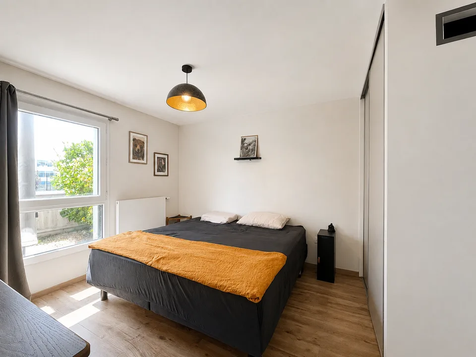 T3 of high standard with terrace and double garage