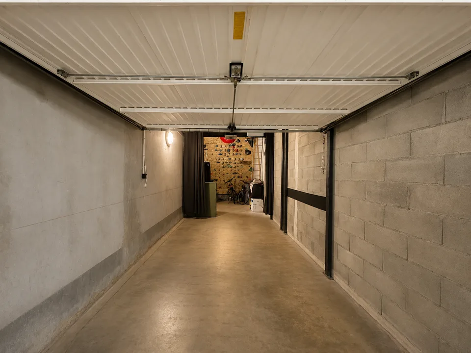 T3 of high standard with terrace and double garage