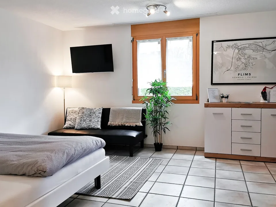 Studio meublé (avec place de garage) à Flims Dorf