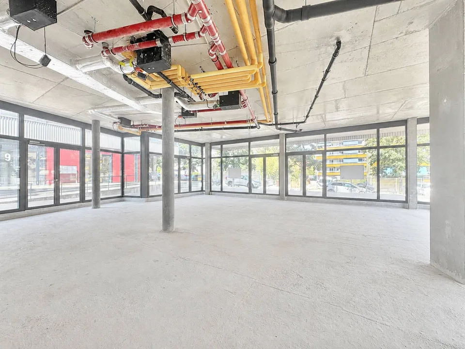 GLAND - NEW COMMERCIAL ARCADE - IDEALLY LOCATED