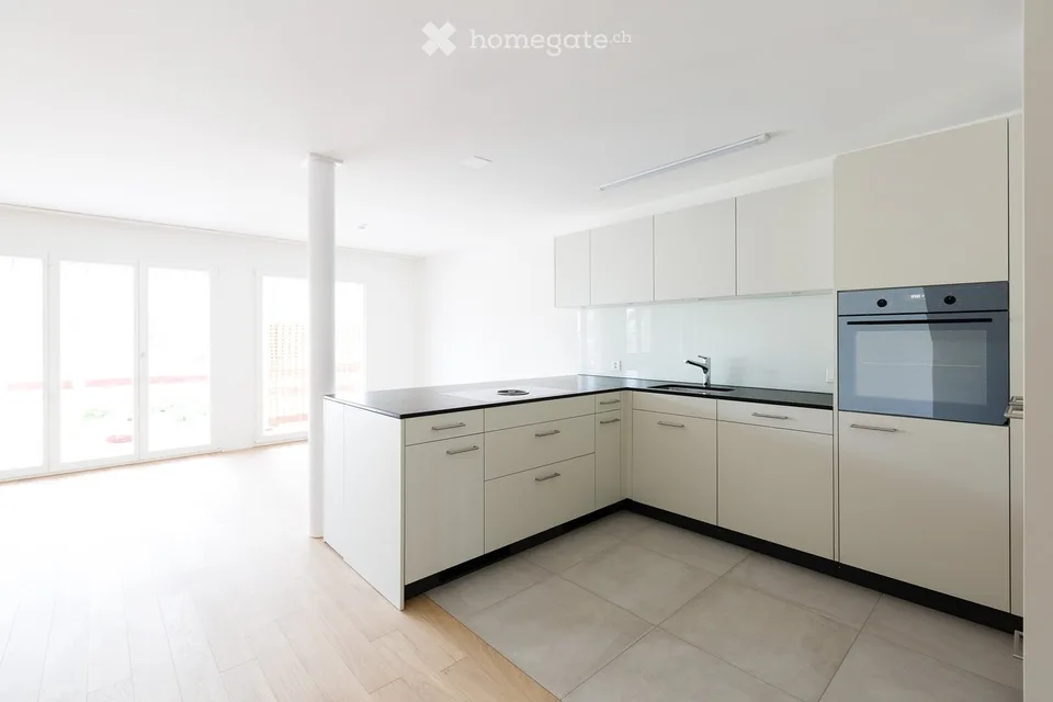 Schöne 3.5-Zimmer-Dachwohnung im Herzen von Reinach AG