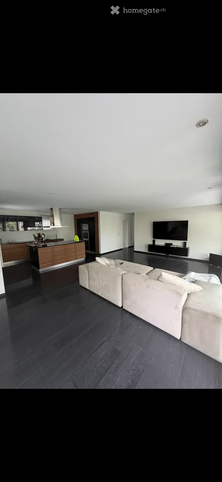 Helle 4.5-Zimmer-Terrassenwohnung mit Panoramablick bei Baden AG