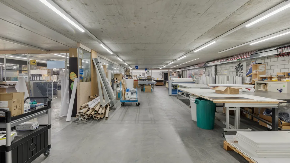 Repräsentative Liegenschaft für Gewerbe, Logistik und Büro