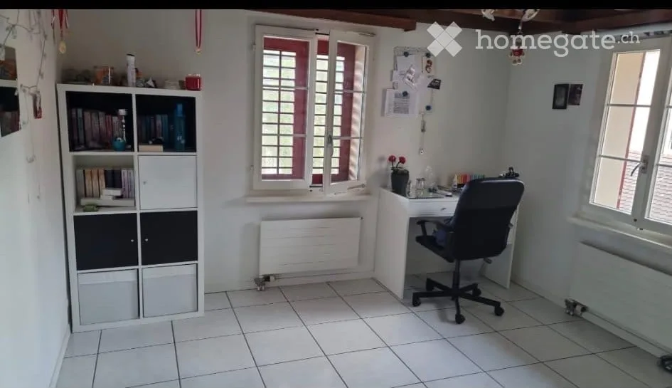 Charmant appartement 4.5 pièces avec balcon et vue sur le lac/montagnes à Buochs