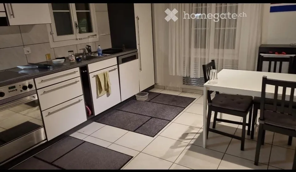 Charmant appartement 4.5 pièces avec balcon et vue sur le lac/montagnes à Buochs