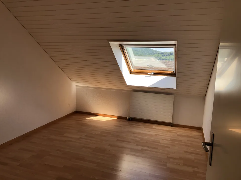 Charmant appartement mansardé de 3 pièces à louer à Olten