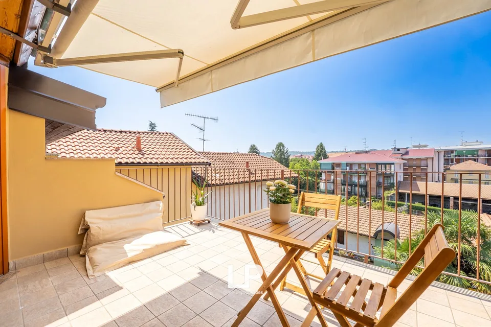 Attic apartment with terrace in Arona