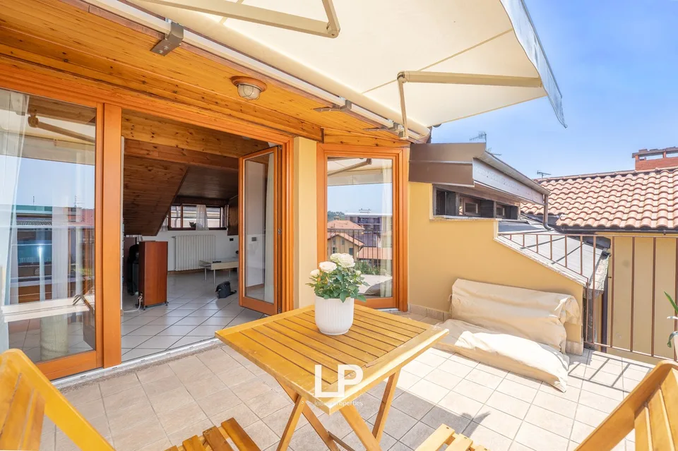 Attic apartment with terrace in Arona