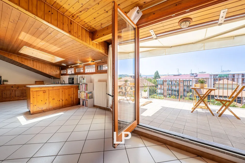 Attic apartment with terrace in Arona
