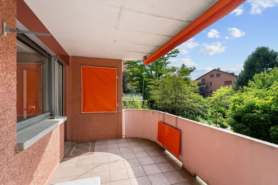 Ruhig gelegene 4.5-Zimmerwohnung mit 3 Nebenräumen und Sanierungspotenzial