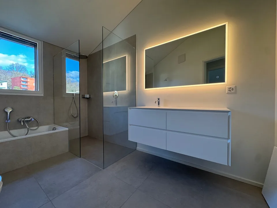 SOFORT BEZUGSFERIG - LETZTE VERFÜGBARKEIT - MODERNES DUPLEX MIT PRIVATGARTEN