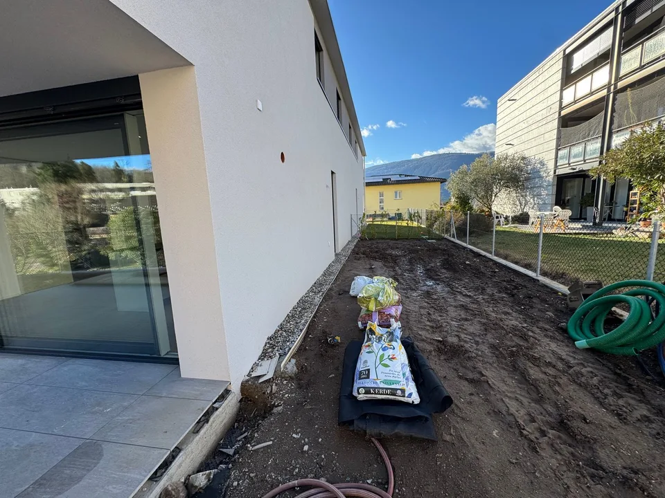 SOFORT BEZUGSFERIG - LETZTE VERFÜGBARKEIT - MODERNES DUPLEX MIT PRIVATGARTEN