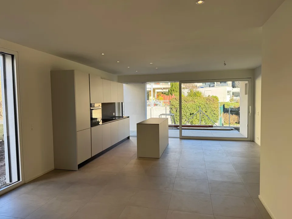 SOFORT BEZUGSFERIG - LETZTE VERFÜGBARKEIT - MODERNES DUPLEX MIT PRIVATGARTEN