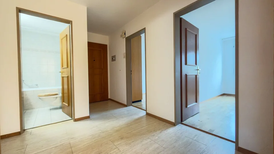 4.5-room apartment in Kirchberg - sunny, central for sale